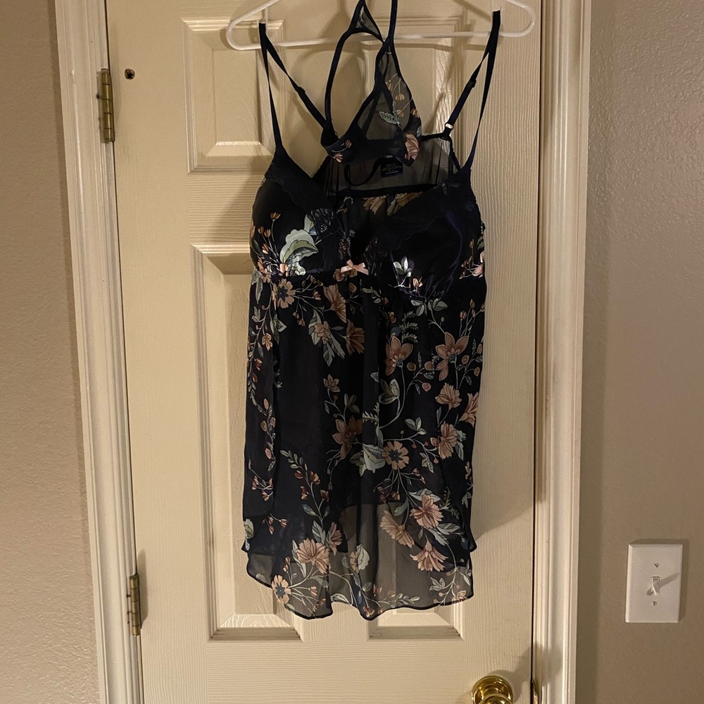 Apt. 9 Sheer Floral